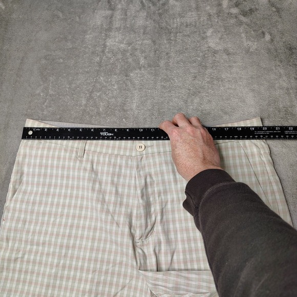 Tommy Bahama Shorts Men's 38 Gray‎ Plaid Golf Nylon Performance Stretch Athletic - Picture 7 of 12
